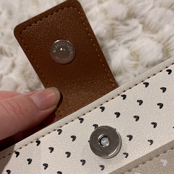 NEW White/Beige Heart Patterned Wallet - Picture 5 of 8